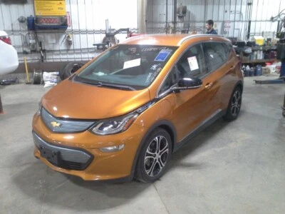 Espejo retrovisor interior delantero central usado se adapta a: Chevrolet Bolt 2017 automático Foto 1 de 4