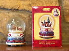 BREYER  2008  DECK THE HALLS - MUSICAL SNOW GLOBE - 6TH IN THE SERIES 