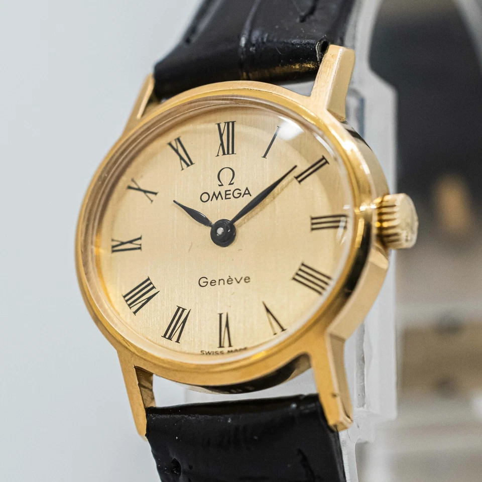No Tariff *NEAR MINT* Vintage OMEGA Geneve Cal.625 Hand Winding Gold Roman Women - Image 1 of 4