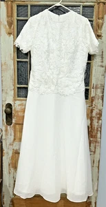 Elegant Ivory Lace Mother of the Bride Wedding Dress – Size 16W – Missacc - Picture 1 of 11