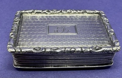 VINAGRETA VICTORIANA MUY TEMPRANA PLATA MACIZA NATHANIEL MILLS - BIRMINGHAM 1839 Foto 1 de 4