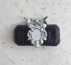 Ever After High Puppe Rabenkönigin 1. Kapitel schwarz und silber Handtasche - Bild 1 von 2