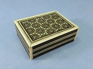 Vintage Small Mosaic Wooden Trinket Box - Foto 1 di 11