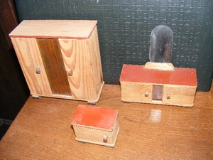Altes 3tlg-Schlafzimmer-Modeladen-Puppenstube-Puppenhaus-ca 1:12 - Bild 1 von 1