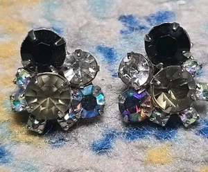 Vintage Multi Color Rhinestone Cluster Clip On Earrings .75" - Picture 1 of 5
