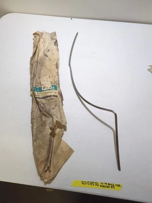 NOS GM 77-79 Buick Electra 4 Door RR Door Edge Guard 20158556 Limited Right Pass - Image 1 of 4