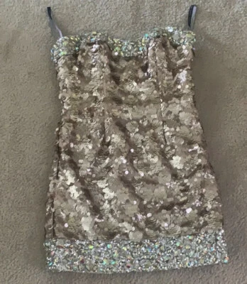 Alexia Designs - Image 1 of 4