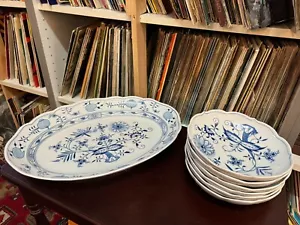 Meissen Porzellan Zwiebelmuster – Servierplatte mit 6 Salattellern 🍽️ - Picture 1 of 7