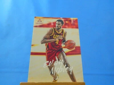 Evan Mobley Chronicles Luminance Draft Picks 2021 RC Rookie #77 Pink - Image 1 of 2