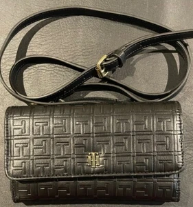 Tommy Hilfiger Wallet Women’s Thelma Flap Clutch Wallet- Black - Picture 1 of 4