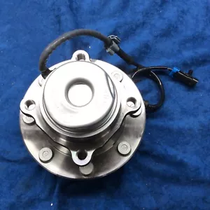 GENUINE PARTS ACDELCO 85137056 - FRONT WHEEL HUB AND BEARING ASSEMBLY - Bild 1 von 5