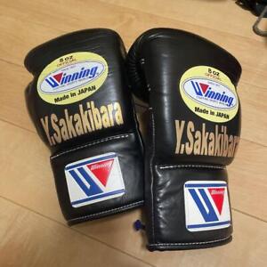 Winning Boxing genuine leather glove black color 8oz stringless used