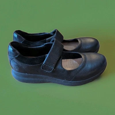  Clarks Shoes Womens Unstructured  Mary Jane Black Leather Rubber Flats Sz 9N - Image 1 of 4