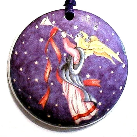 COLORFUL TRUMPETING ANGEL ROUND BASKET TIE ON - NEW - SHOP STORE SELECTIONS Cover