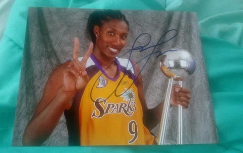 LISA LESLIE SIGNED 8X10 PHOTO LA SPARKS CHAMPIONSHIP TROPHY W/COA+PROOF RARE WOW Cover