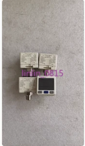 1Pcs Used PISCO pressure gauge VUS-32R-NV-01 - Picture 1 of 2