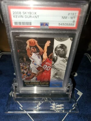 Skybox Kevin Durant #197 2008 primeros planos PSA 8 ¡Como nuevo! ¡GUERREROS! HOF! CAMPEÓN🏀🔥 Foto 1 de 4