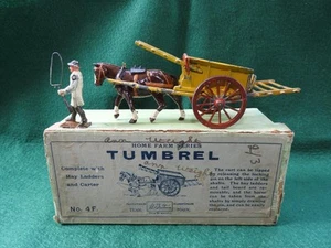 BRITAINS VINTAGE PRE GUERRA SCATOLA PIOMBO HOME FARM SERIE #4F TUMBREL CART & CARTER - Foto 1 di 8