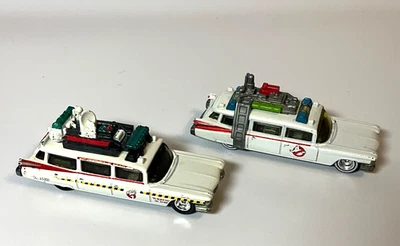 Ambulancia Cadillac Meteor 1959 Hot Wheels Ghostbuster (2009) y ECTO 1A (2014) Foto 1 de 4