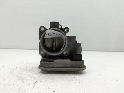 Corpo do acelerador 2011-2014 Chrysler 200 KGMQD - Imagem 1 de 4