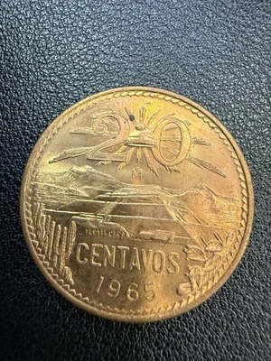Moneda de 20 centavos de latón México 1965 #F7345 Foto 1 de 2