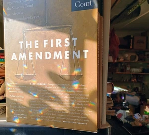 BOXed Set "The First Amendment" Hardcover & Audio Cassettes (4) - Imagen 1 de 16