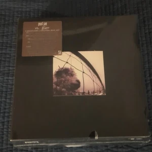 Pearl Jam Vs Vitalogy 2011 Collector's Edition Box Set 5LPs 3CDs Tape New Sealed - Bild 1 von 12