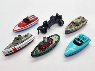 Micro Machines 1988 #9 Boat Collection Tug Coast Guard Red Blue Speed PT Trailer - Image 1 of 3