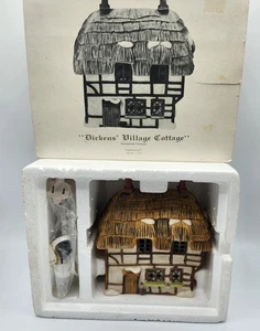 Dept 56 Dickens' Village Series Thatched Roof Cottage 6518-8 No Light. C25 - Picture 1 of 9