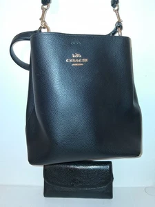 Coach Handbag Town Bucket 2 Way Pebbled Leather Black 91122 - Picture 1 of 14