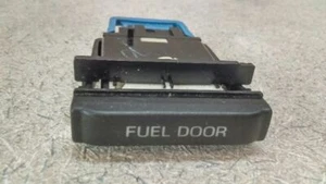 Fuel Door Release Switch Button Fits 2000 2001 2002 TOYOTA AVALON R36-168537 - Picture 1 of 4