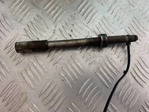 HONDA CX500 CX 500 FRONT WHEEL SPINDLE  YEAR 1980 (CMB1131) - Picture 1 of 3