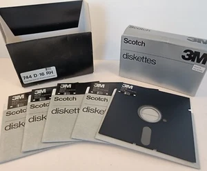 3M Scotch Five disks 16 hard sector 48tpi SSDD (Double density) New unused. - Afbeelding 1 van 3