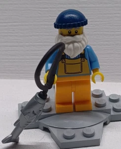 LEGO Collectible Minifig Series 3 Fisherman col037 8803 - Picture 1 of 2