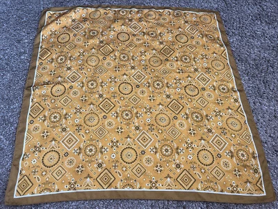 VINTAGE YELLOW GOLD PAISLEY FLOWER POWER MOD SQUARE SCARF - Image 1 of 4