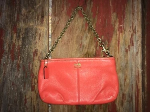 Coach Clutch Armband Koralle Kette Riemen Gold..........w1 - Bild 1 von 8