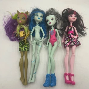 4 muñecas Monster High Frankie Stein Freaky Fusion Clawvenus Draculaura COMO ESTÁN DEFECTUOSAS - Imagen 1 de 21