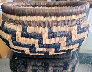 Unknown Maker Coiled Basket Beautiful Oval Shape 6" x 3" - Picture 1 of 7