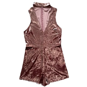 Tobi Pink Velvet Romper Shorts Jumpsuit Sz Medium - Picture 1 of 5