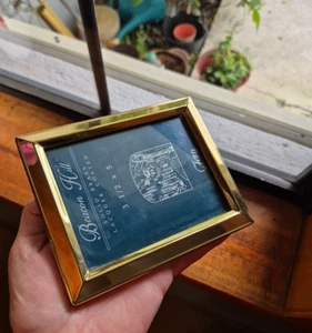 Vintage massiver Messing Leuchtfeuer Hügel Bilderrahmen LACKIERT 3,5 x 5 Bild Korea - Bild 1 von 8