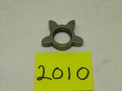 YA6 YAMAHA NUEVA TRANSMISIÓN SEGMENTO DE CAMBIO ESTRELLA PIEZA ORIGINAL 137-18185-60 PALANCA DE CAMBIOS Foto 1 de 3