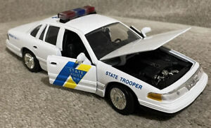 New Jersey State Police 1:24 Scale Ford Crown Victoria Interceptor Replica