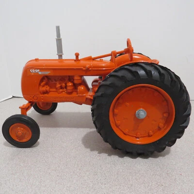 Juego de tractor Ertl COOP E5 tercer NFTM hecho en EE. UU. 1987 1/16 COOPERATIVO-4121-10PA-B Foto 1 de 4