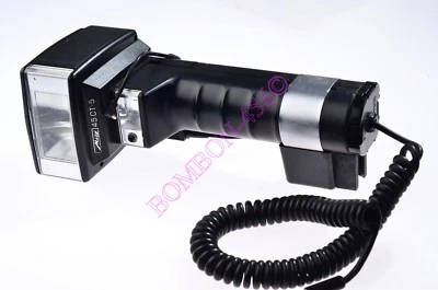 METZ 45 CT-5 FLASH, BRACE, SYNC CORD, & QUANTUM PM-M CORD. TESTED-VG CONDITION. - Image 1 of 4