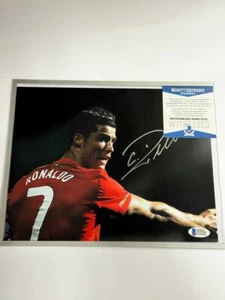 Autographed Photo 8x10 CRISTIANO RONALDO Hand Signed BECKETT COA - Picture 1 of 5