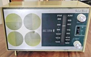 Vintage Zenith Am/Fm Solid State Radio MCM Green Model C412 F - Picture 1 of 9