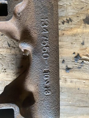 1958 Buick 364 Right Side Exhaust Manifold Single Exhaust. 1347750 - Image 1 of 4