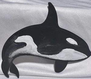 Hand-Painted Wood Killer Whale Magnet – Rustic Ocean Decor – 4 ¾" x 4" - Picture 1 of 2