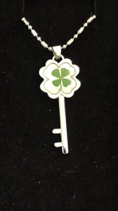 Real Four Leaf Clover Necklace - Key - Picture 1 of 1
