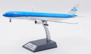 Inflight KLM Royal Dutch Airlines PER AIRBUS A330-300 PH-AKE 1:200 modello aereo - Foto 1 di 12